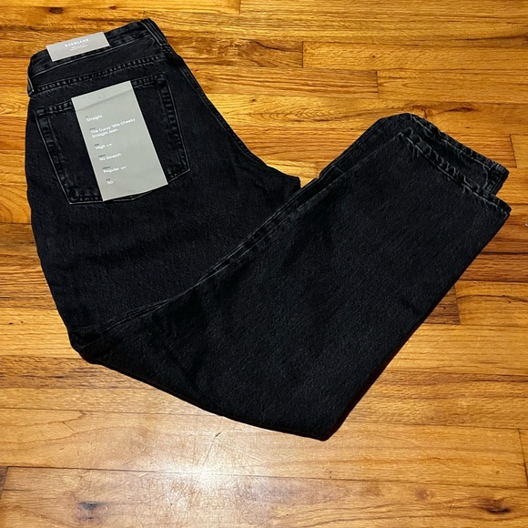 Everlane Curvy Cheeky Jeans - Picture 8 of 13